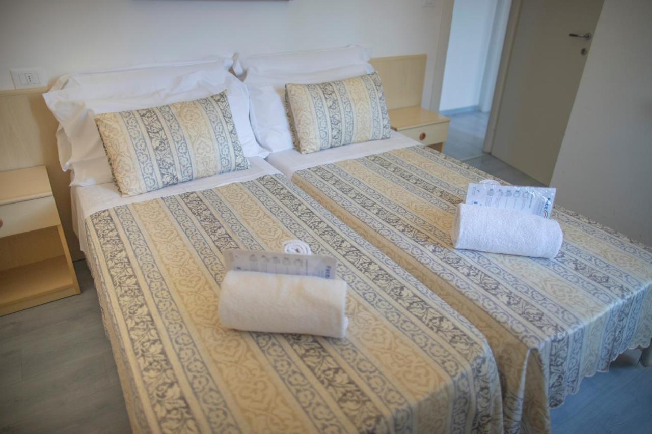 Hotel Ligure Spotorno Buitenkant foto