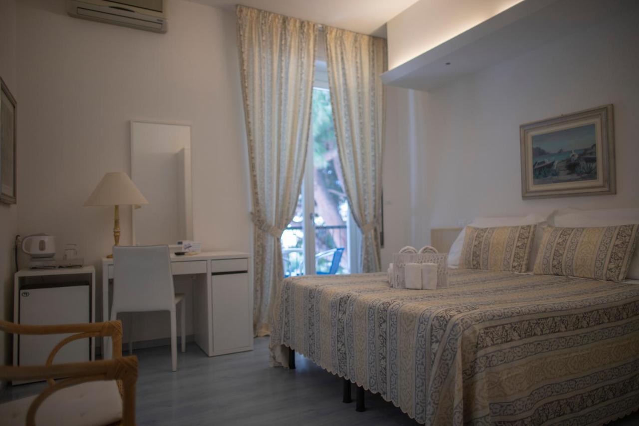 Hotel Ligure Spotorno Buitenkant foto
