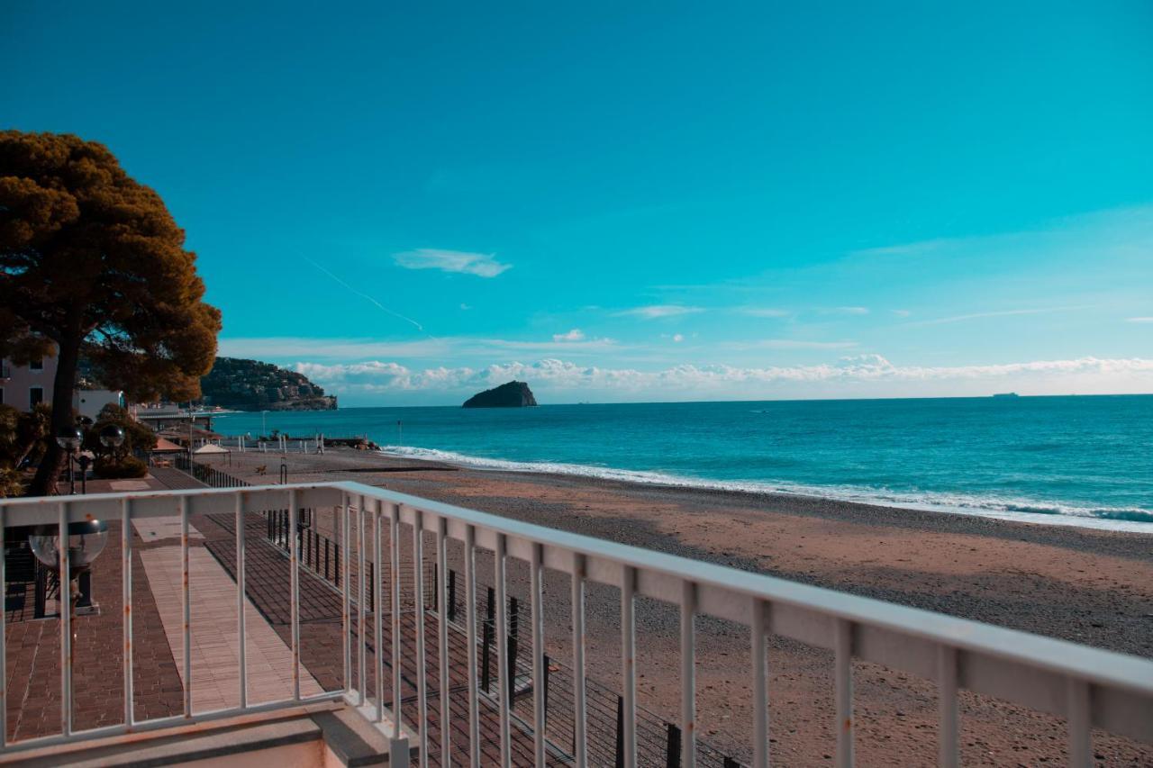 Hotel Ligure Spotorno Buitenkant foto