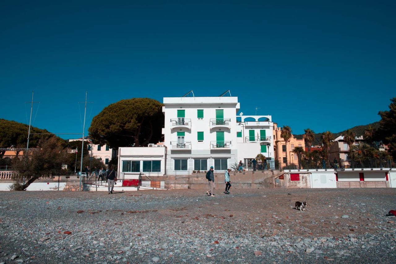 Hotel Ligure Spotorno Buitenkant foto