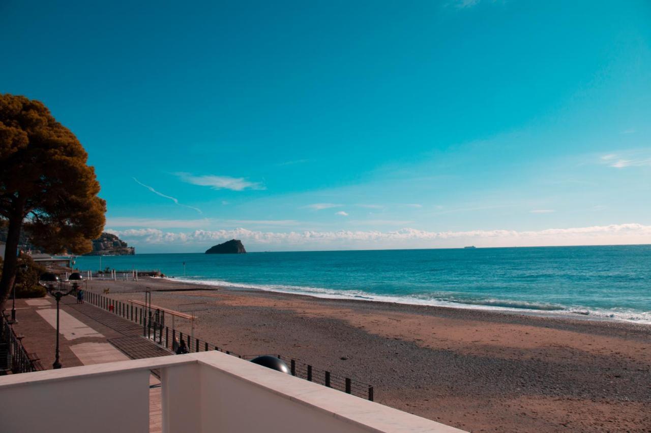Hotel Ligure Spotorno Buitenkant foto