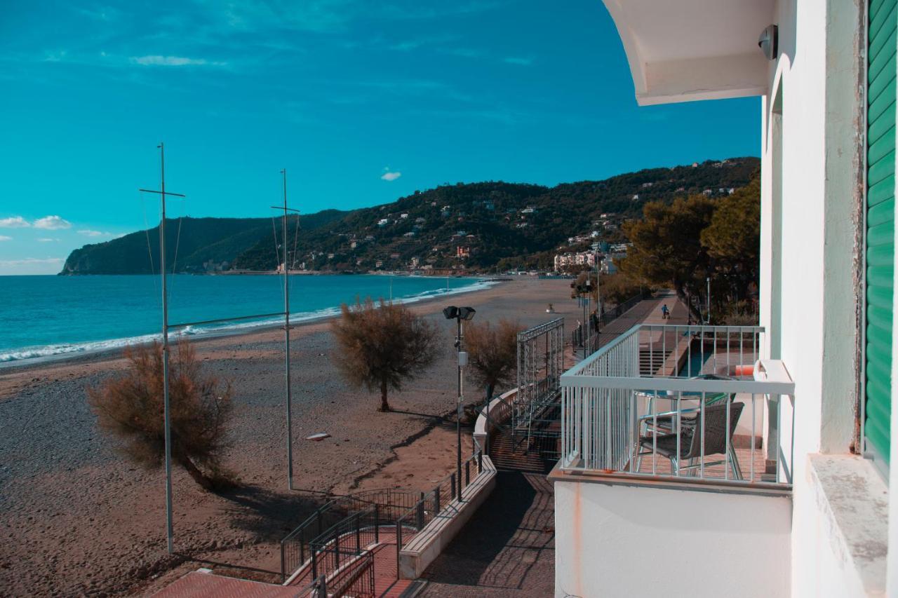 Hotel Ligure Spotorno Buitenkant foto