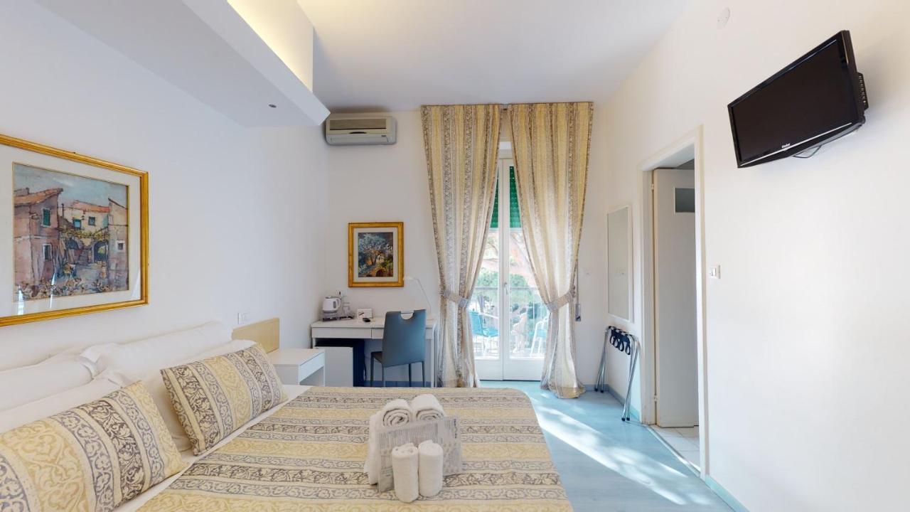 Hotel Ligure Spotorno Buitenkant foto