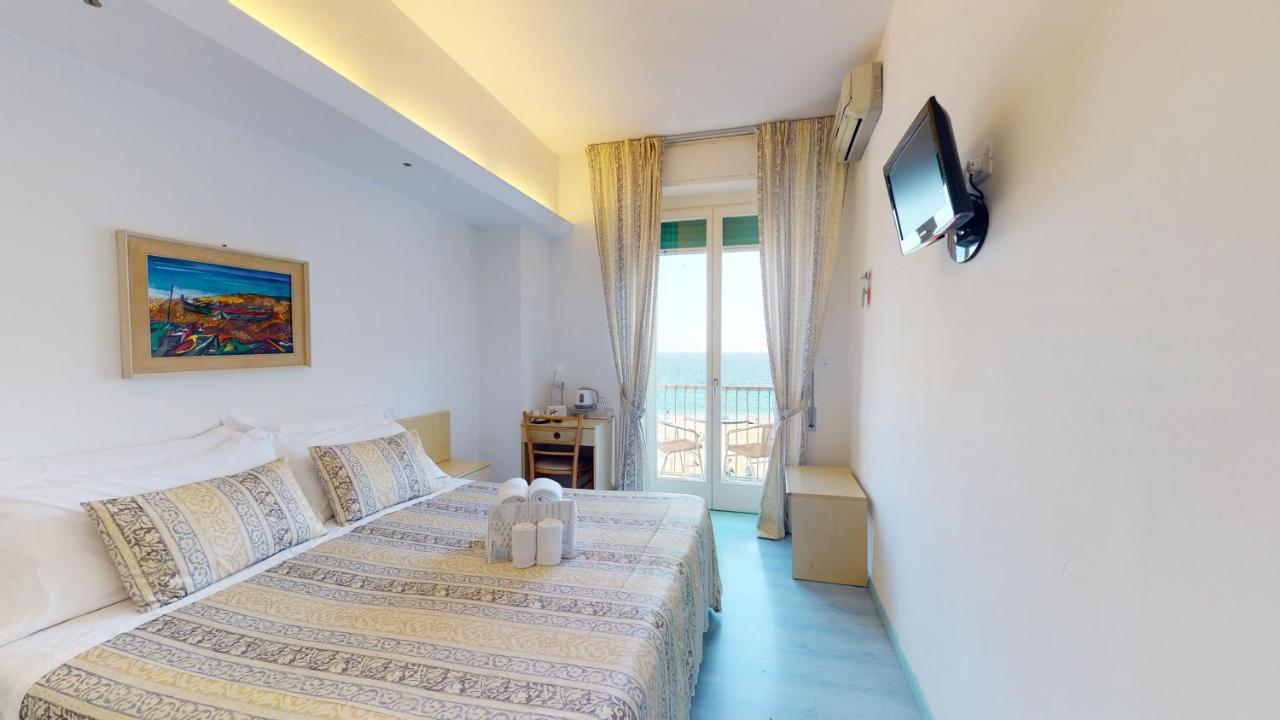 Hotel Ligure Spotorno Buitenkant foto