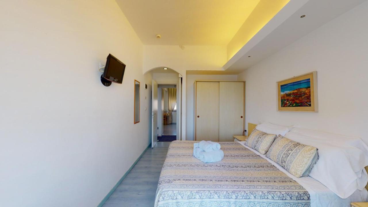 Hotel Ligure Spotorno Buitenkant foto