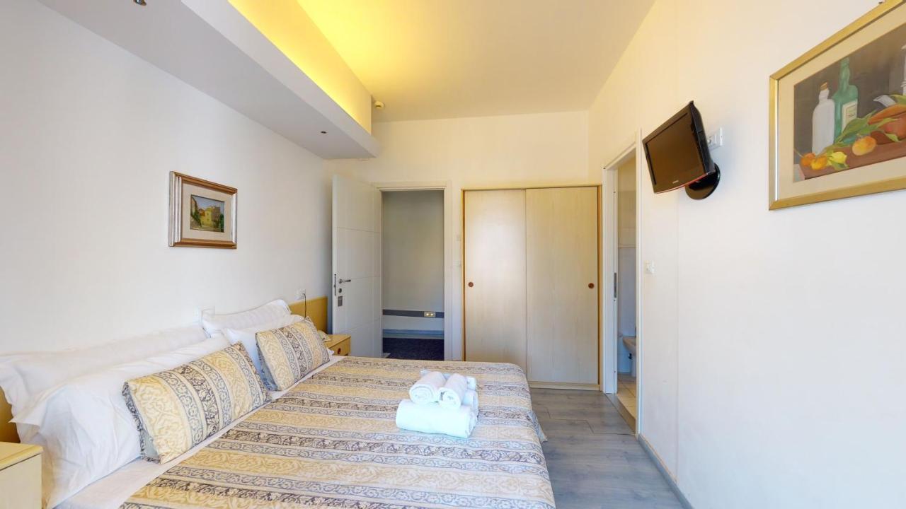Hotel Ligure Spotorno Buitenkant foto