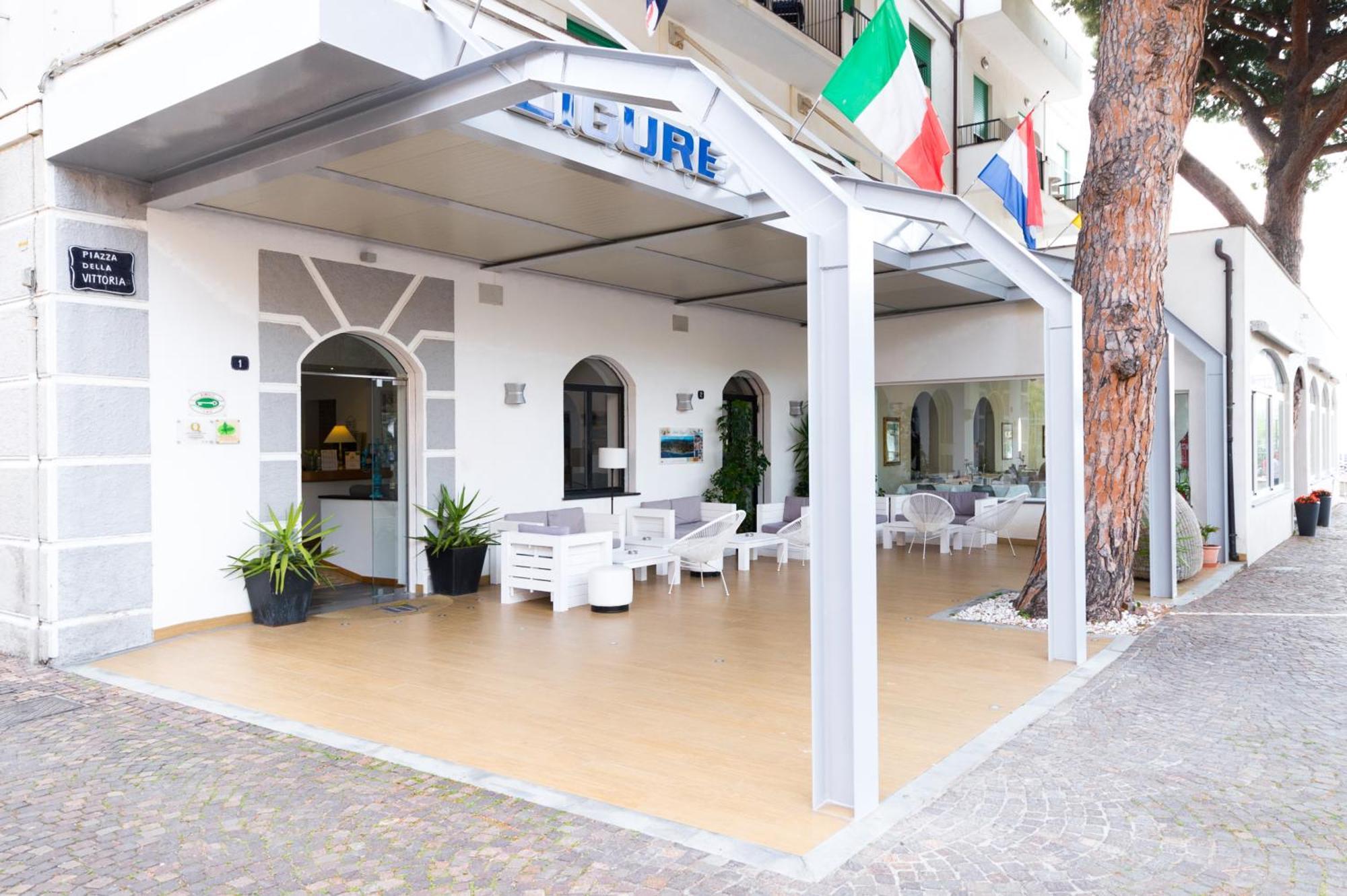 Hotel Ligure Spotorno Buitenkant foto