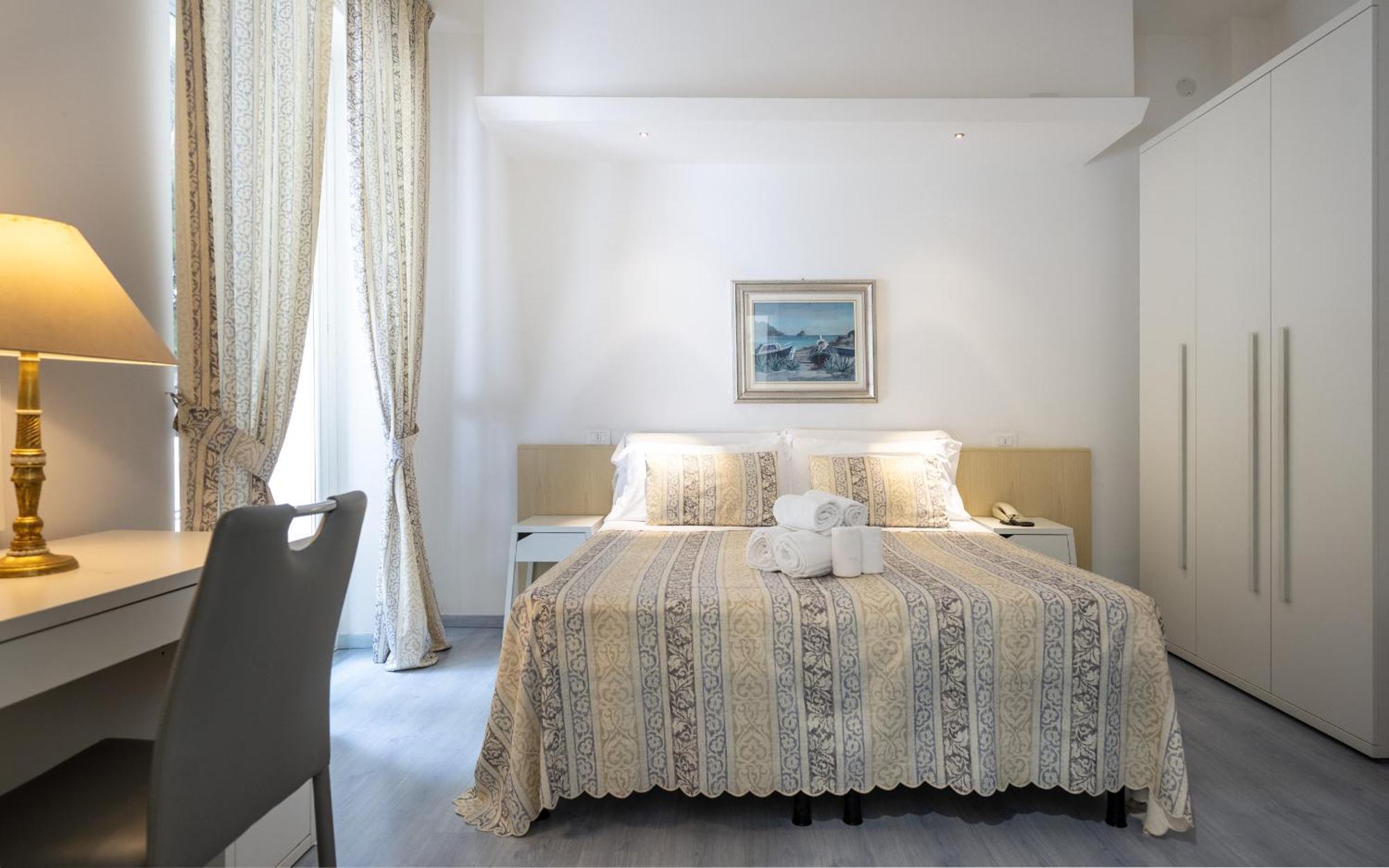 Hotel Ligure Spotorno Buitenkant foto