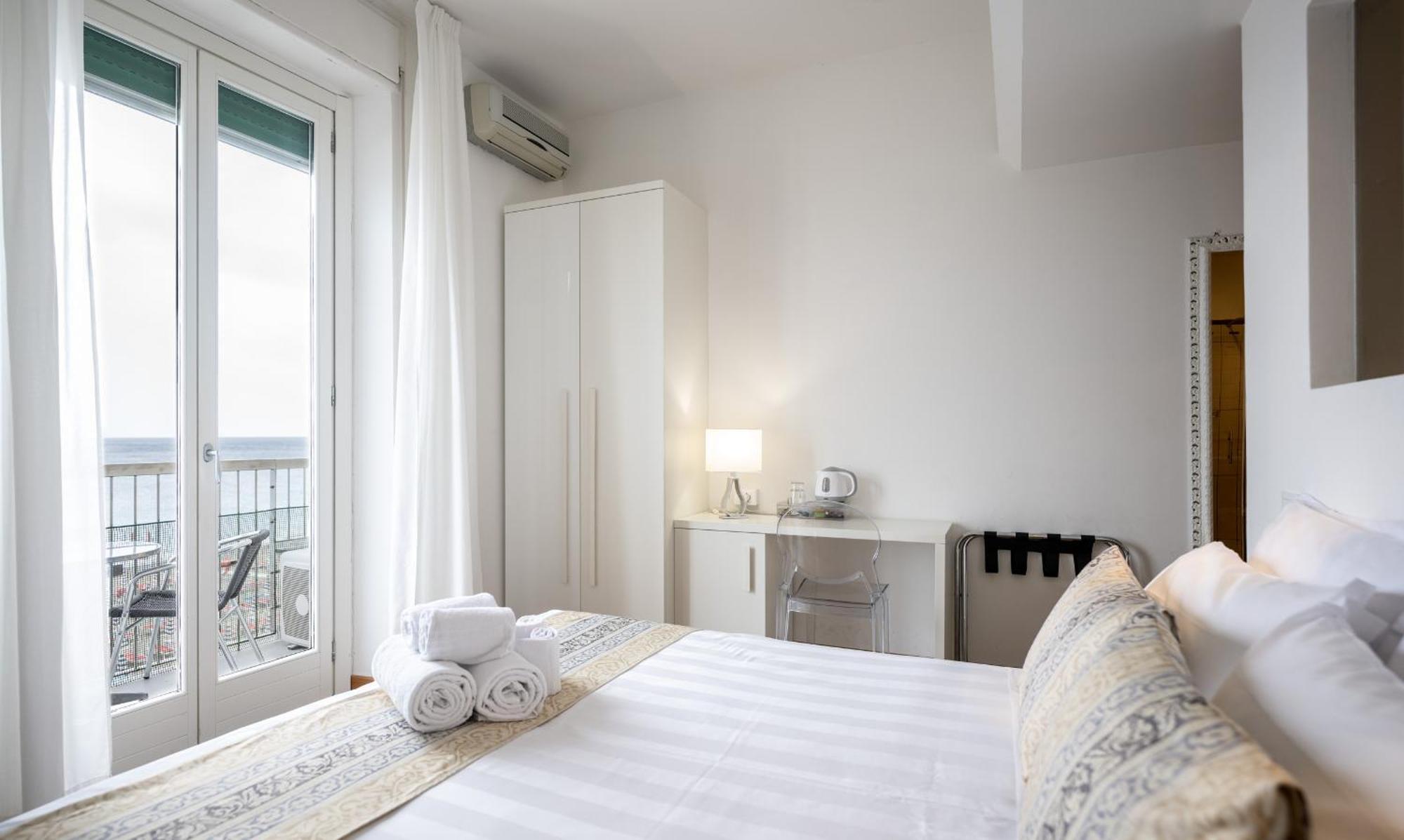 Hotel Ligure Spotorno Buitenkant foto