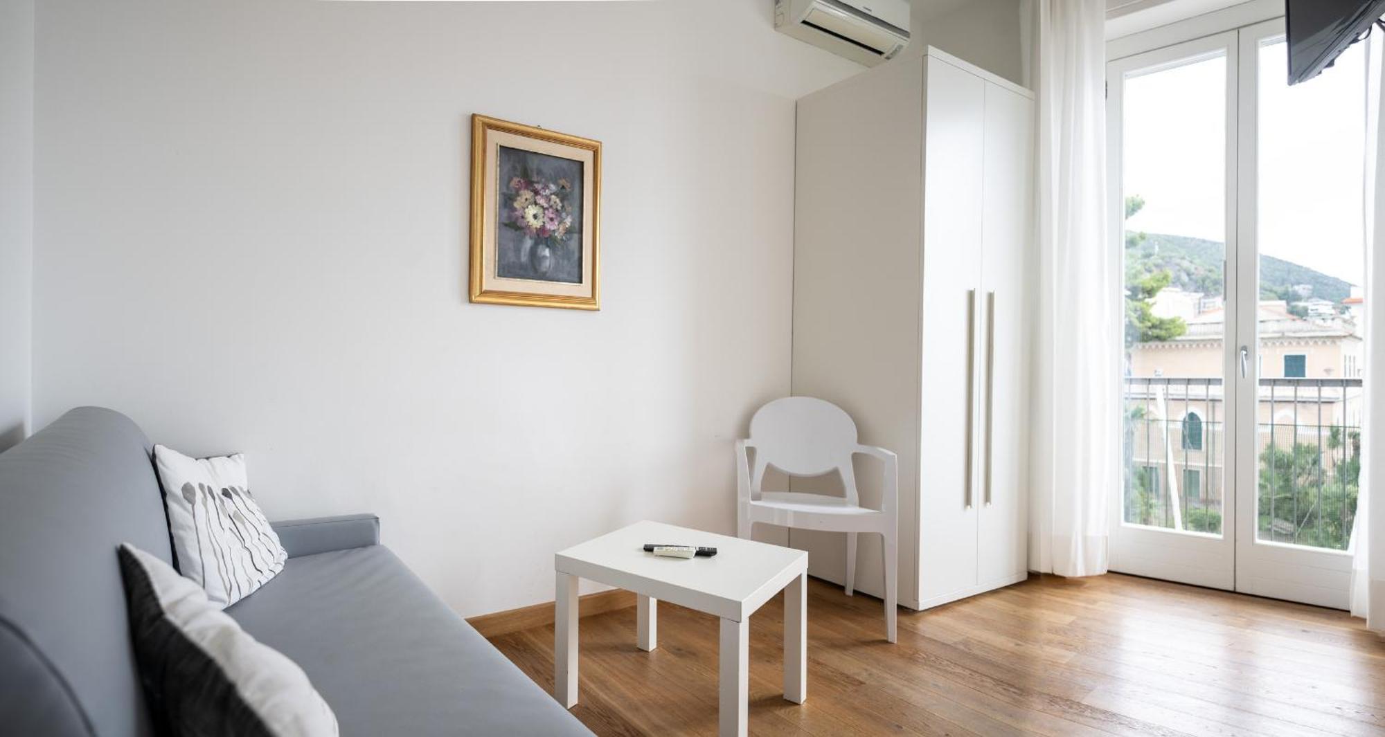 Hotel Ligure Spotorno Buitenkant foto