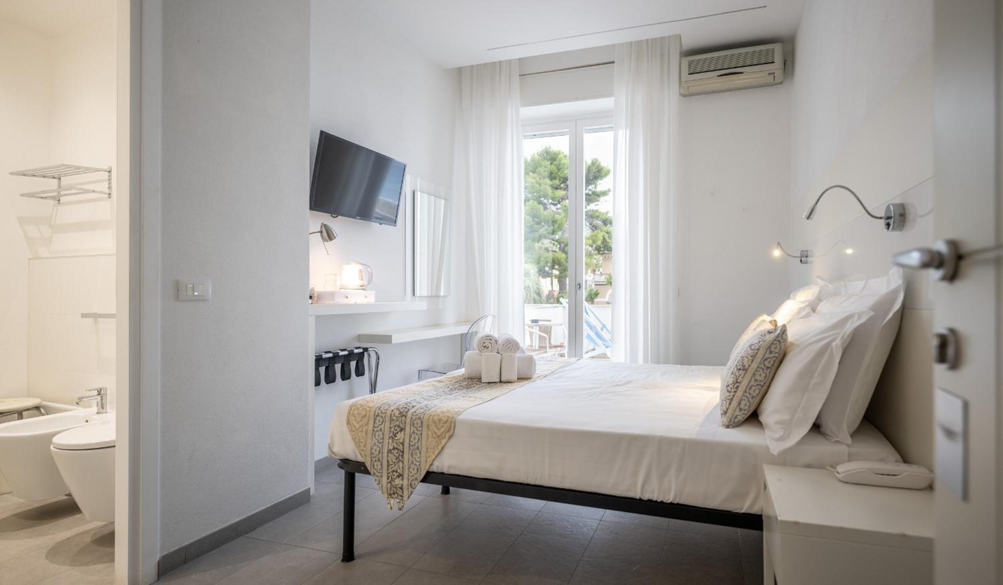 Hotel Ligure Spotorno Buitenkant foto