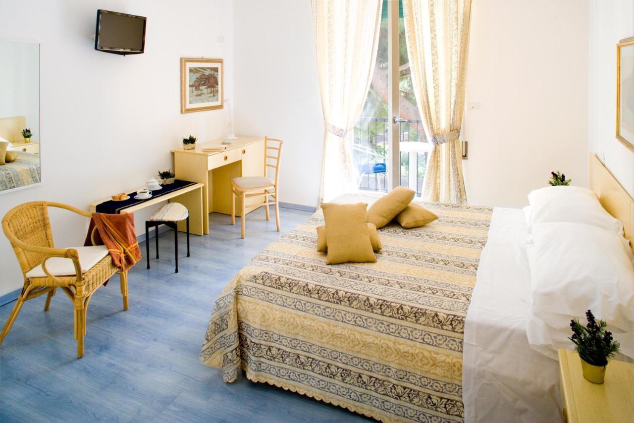 Hotel Ligure Spotorno Buitenkant foto